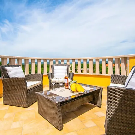 Holiday home Mile Mit Beheiztem Pool- Grill Und Terrasse By Interhome
