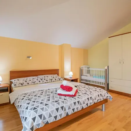 Mile Mit Beheiztem Pool- Grill Und Terrasse By Interhome Holiday home *